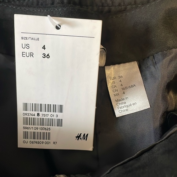 NWT Edgy Cargo Mini Skirt 4 Black Zipper Contemporary Minimalist grunge Divided - Picture 11 of 15